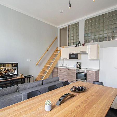 Sightseeing Apartment By Ruterra Praha Bagian luar foto