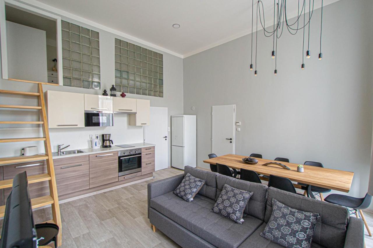 Sightseeing Apartment By Ruterra Praha Bagian luar foto