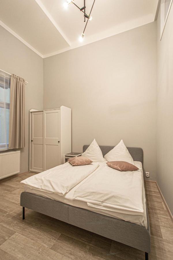 Sightseeing Apartment By Ruterra Praha Bagian luar foto